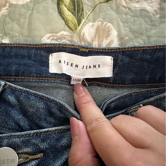 Risen Jeans Loose Fit Cross Button Jeans - Picture 3 of 3